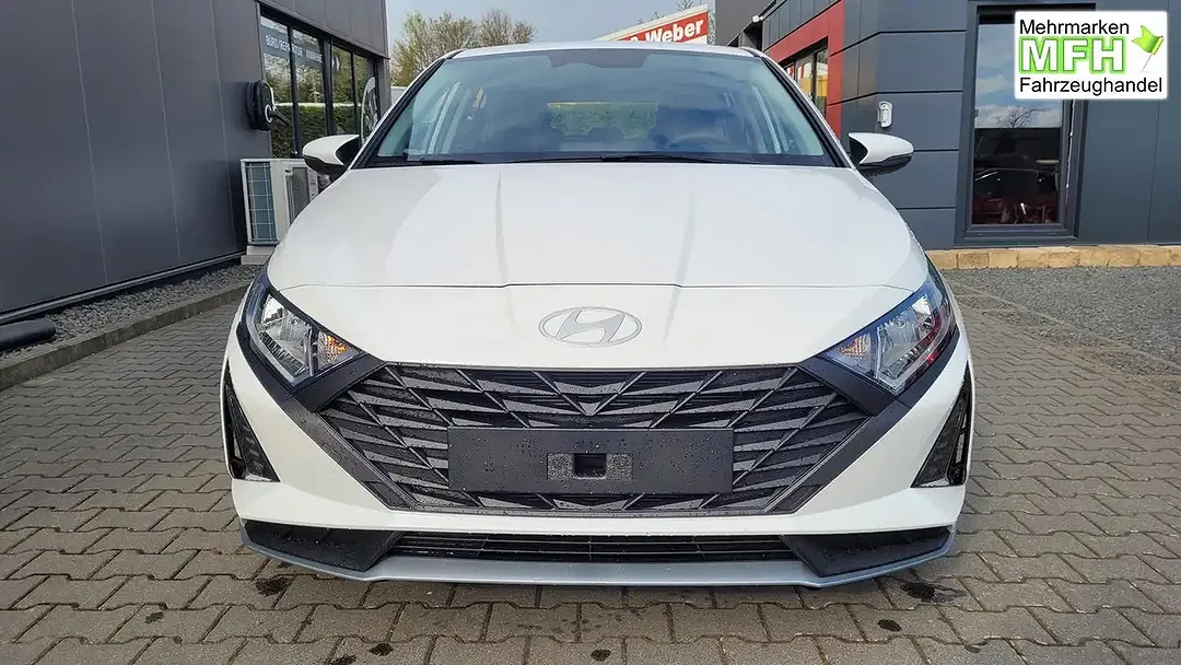 Hyundai i20 - Thumbnail 2
