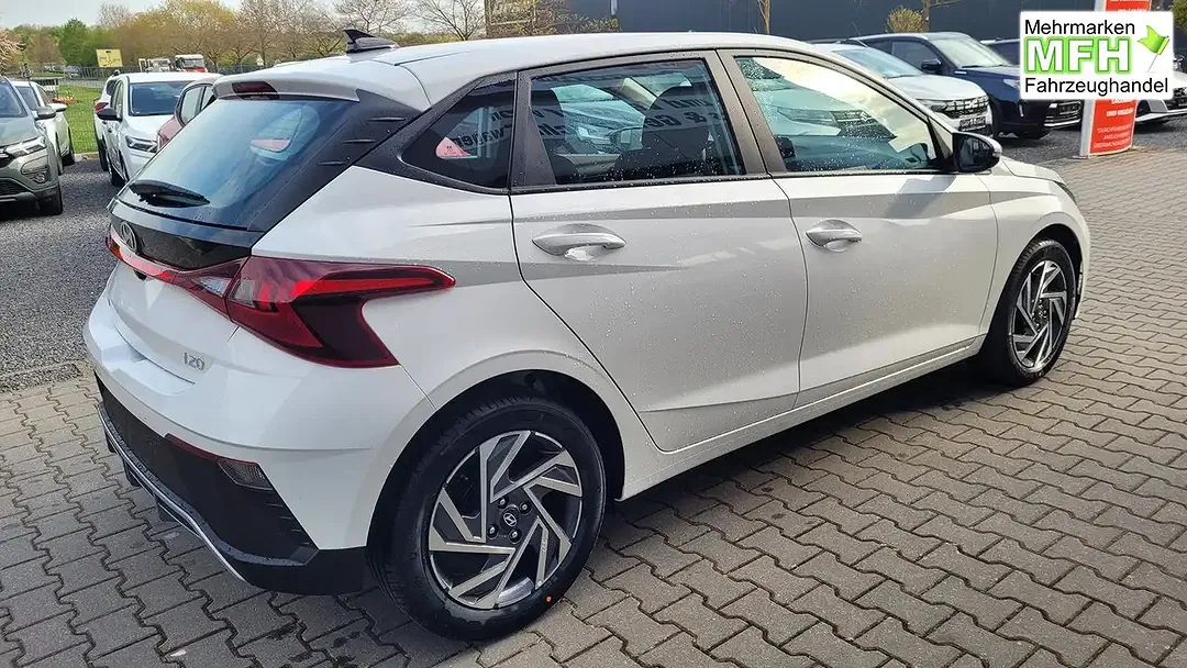 Hyundai i20 - Thumbnail 4