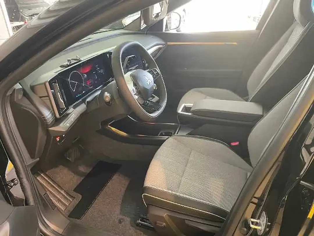 Mitsubishi Eclipse Cross - Thumbnail 6