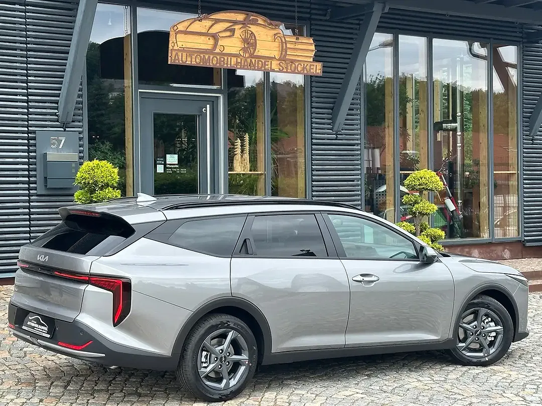 Kia K4 - Thumbnail 3