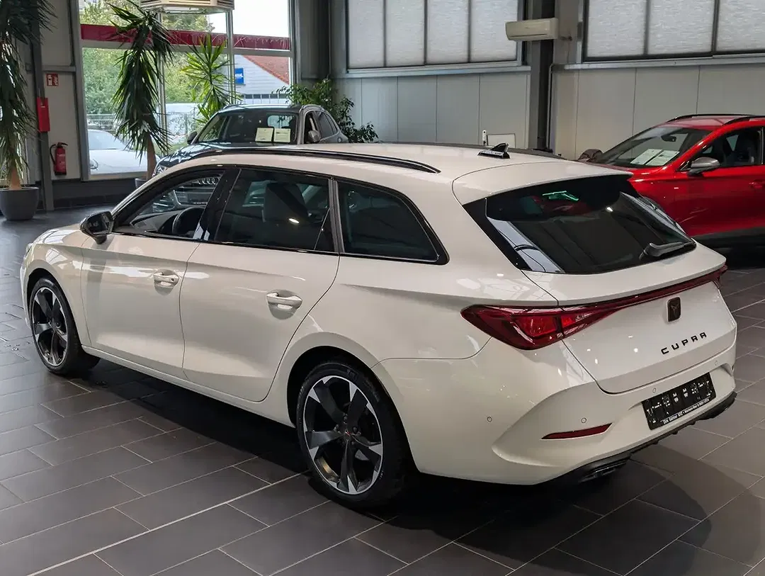 CUPRA Leon - Thumbnail 2