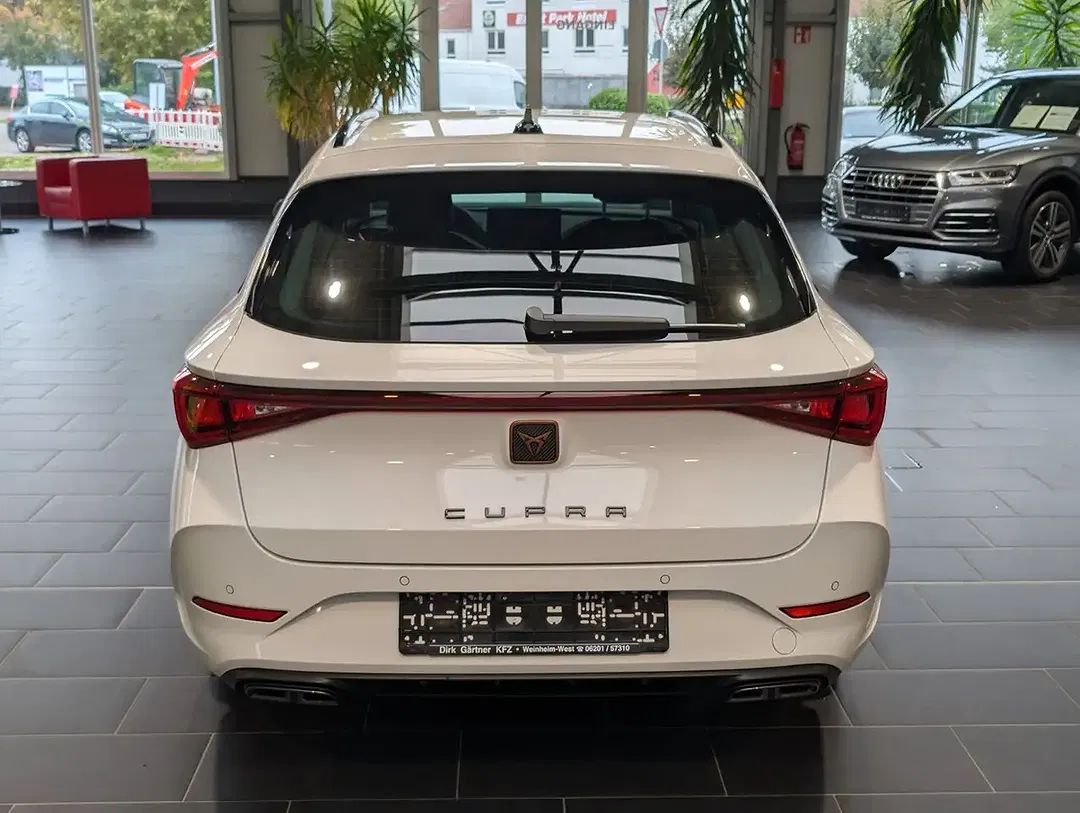 CUPRA Leon - Thumbnail 4