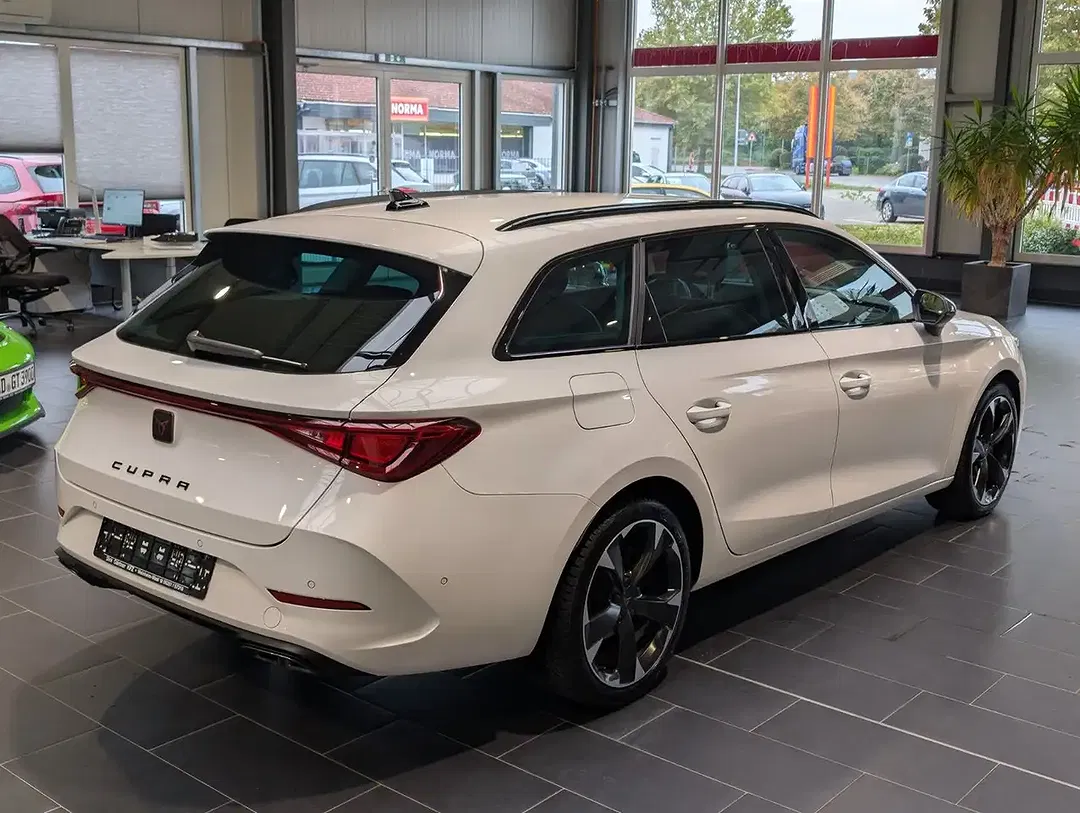 CUPRA Leon - Thumbnail 6