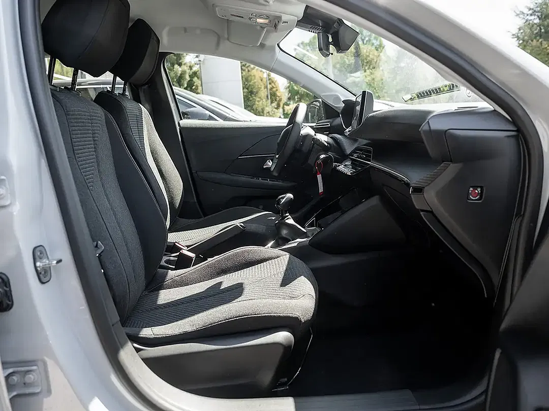Peugeot 208 - Thumbnail 2