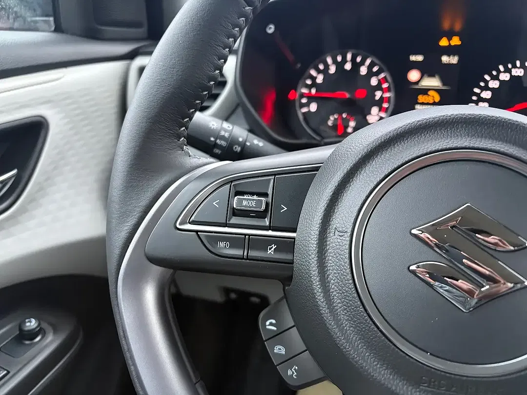 Suzuki Swift - Thumbnail 16