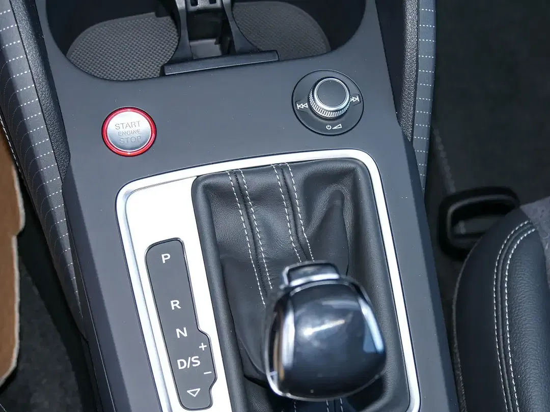 Audi SQ2 - Thumbnail 11