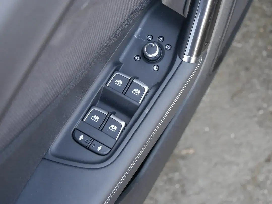 Audi SQ2 - Thumbnail 15