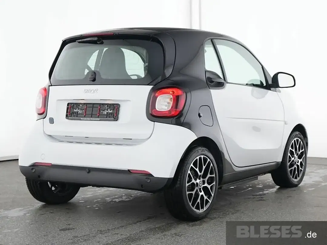 smart forTwo - Thumbnail 2