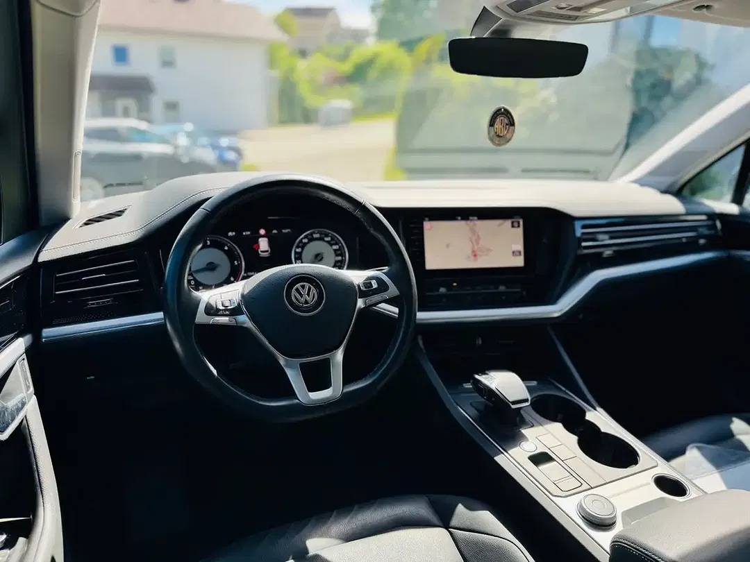 Volkswagen Touareg - Thumbnail 15