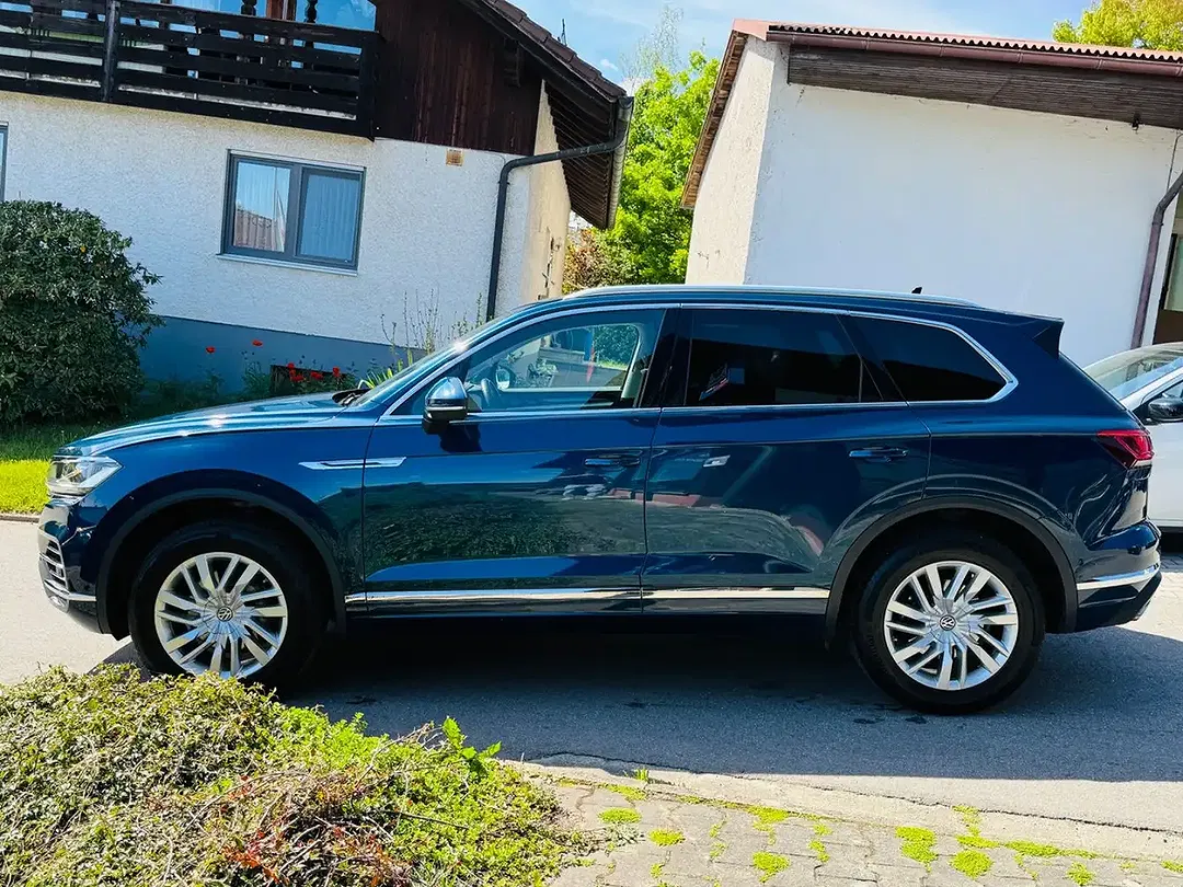 Volkswagen Touareg - Thumbnail 4