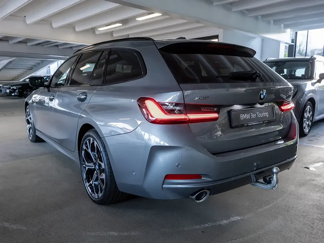 BMW 330 - Thumbnail 9