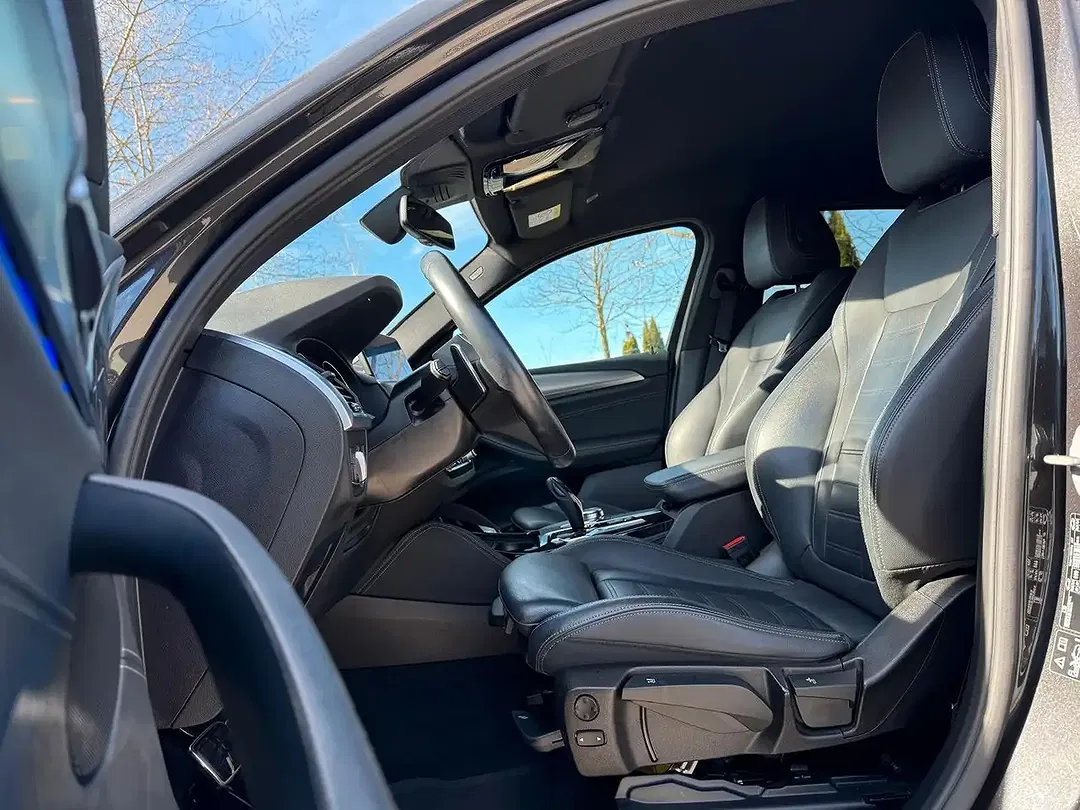 BMW X4 - Thumbnail 4