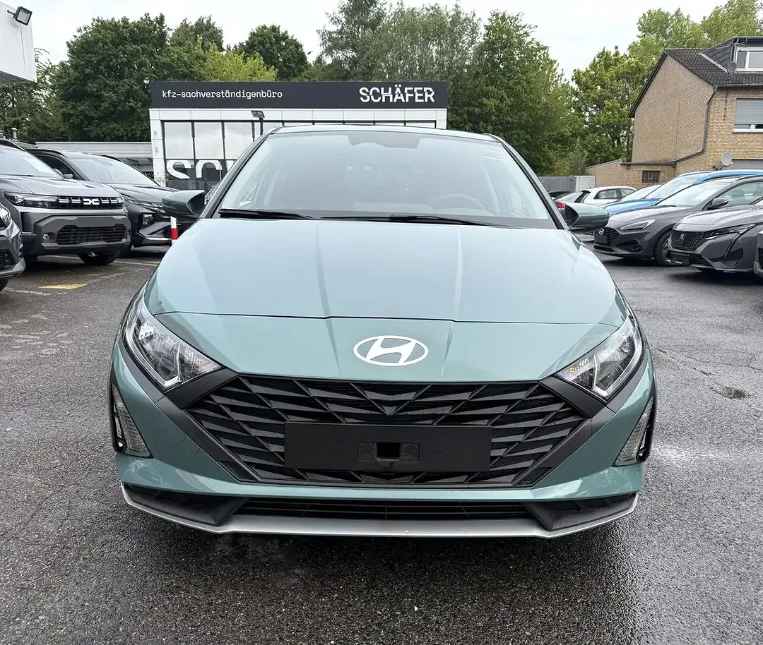 Hyundai i20 - Thumbnail 3