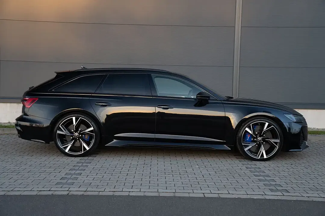 Audi RS6 - Thumbnail 10