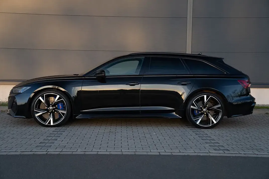 Audi RS6 - Thumbnail 5