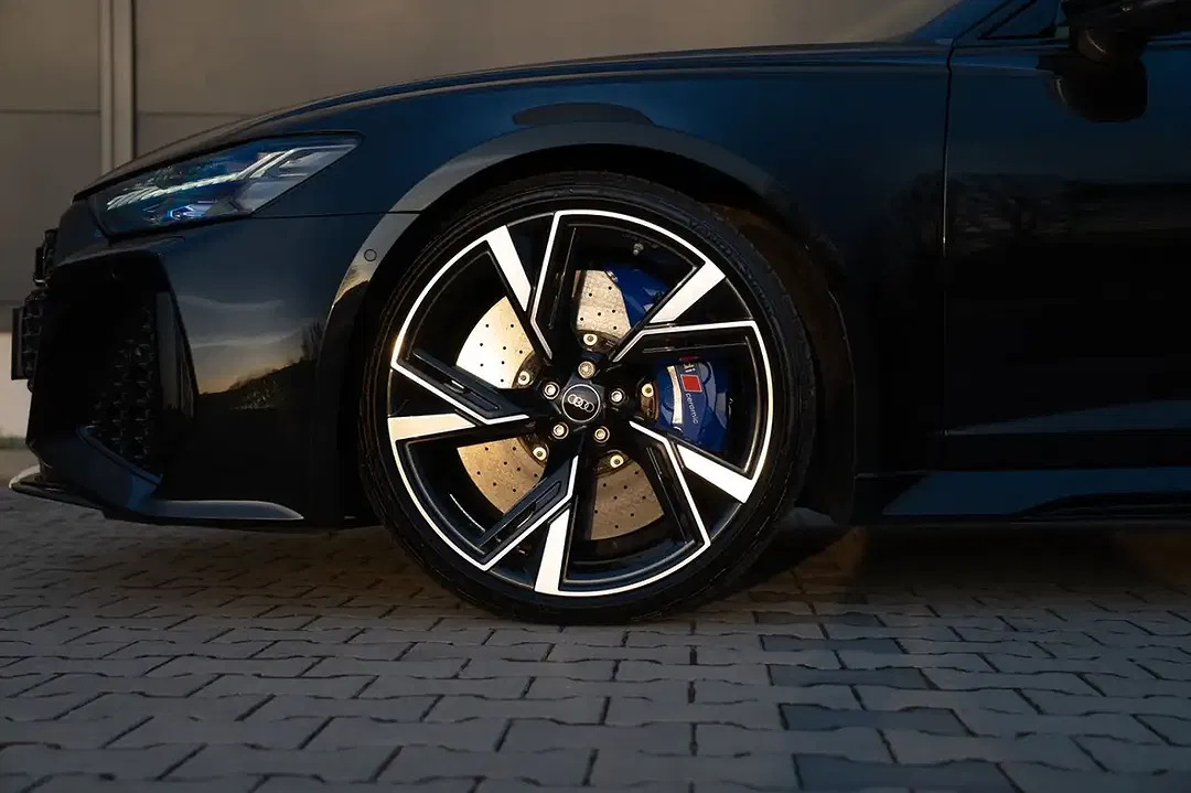 Audi RS6 - Thumbnail 6