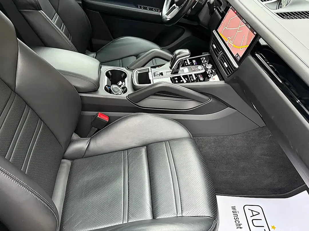 Porsche Cayenne - Thumbnail 32