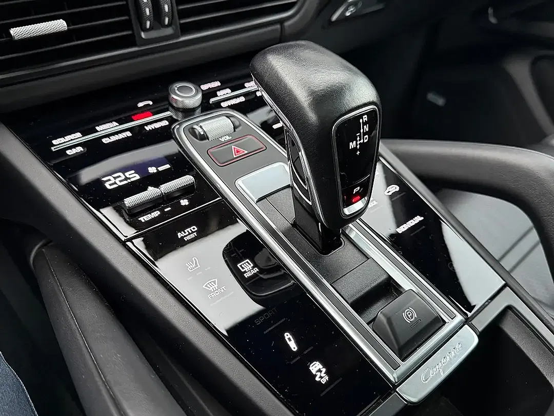 Porsche Cayenne - Thumbnail 40