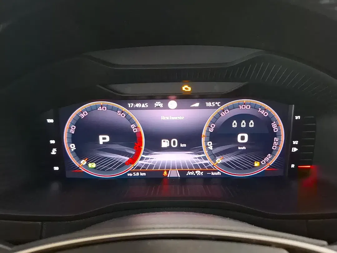 Skoda Karoq - Thumbnail 13