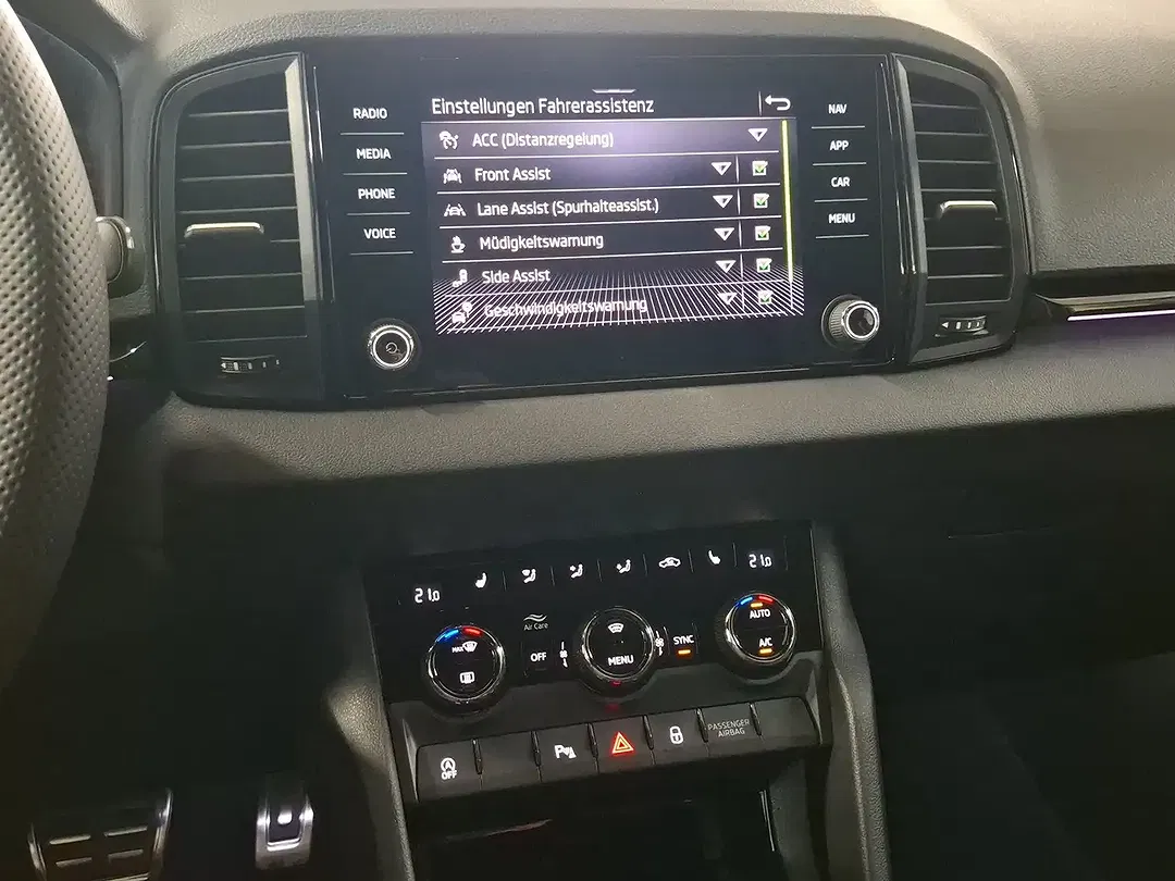 Skoda Karoq - Thumbnail 15