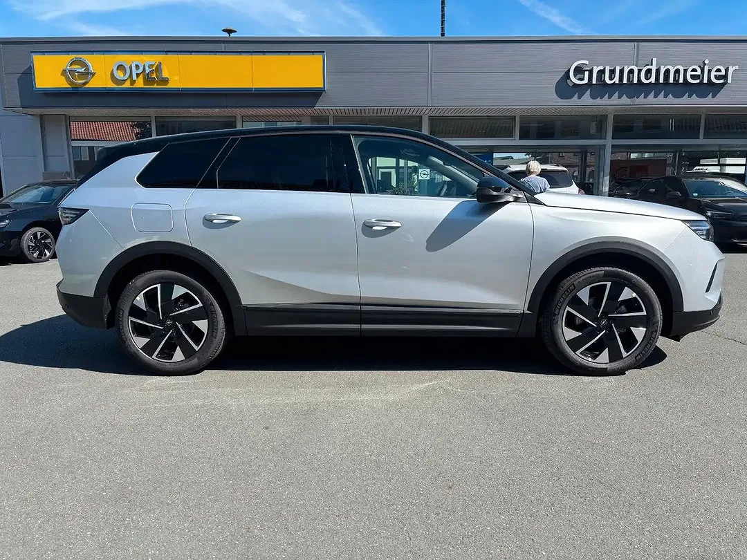 Opel Grandland X - Thumbnail 9
