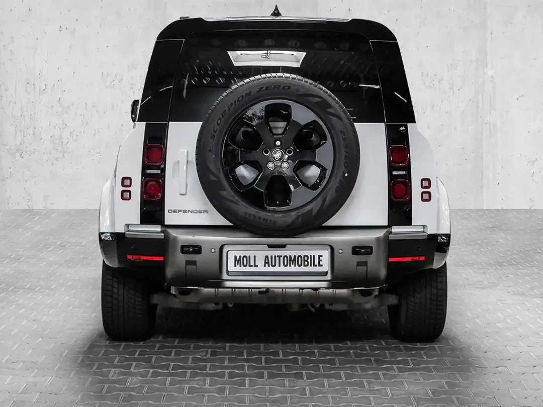 Land Rover Defender - Thumbnail 7