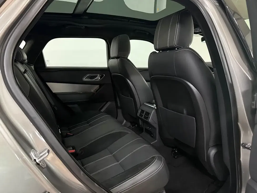 Land Rover Range Rover Velar - Thumbnail 13