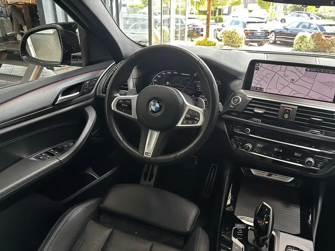 BMW X4 M - Thumbnail 12