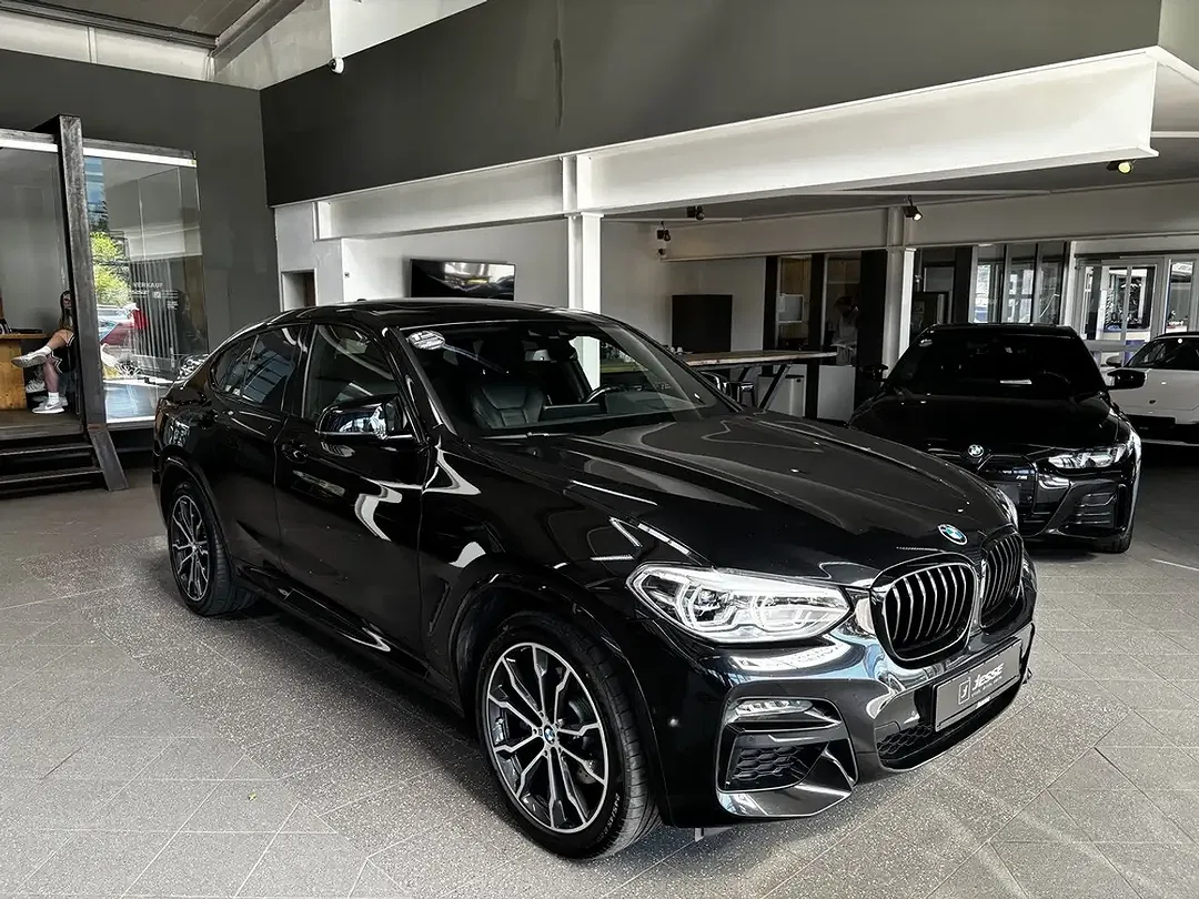BMW X4 M - Thumbnail 3