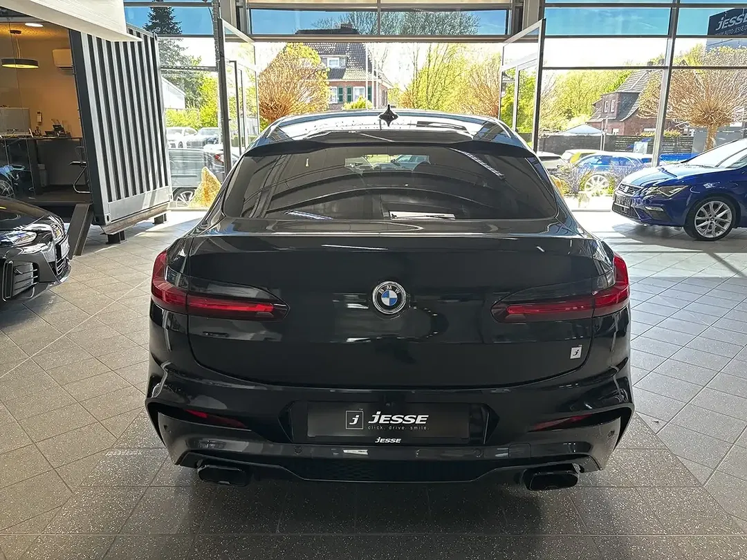 BMW X4 M - Thumbnail 6
