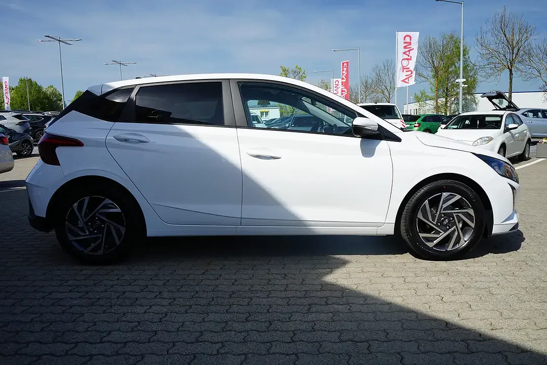 Hyundai i20 - Thumbnail 2