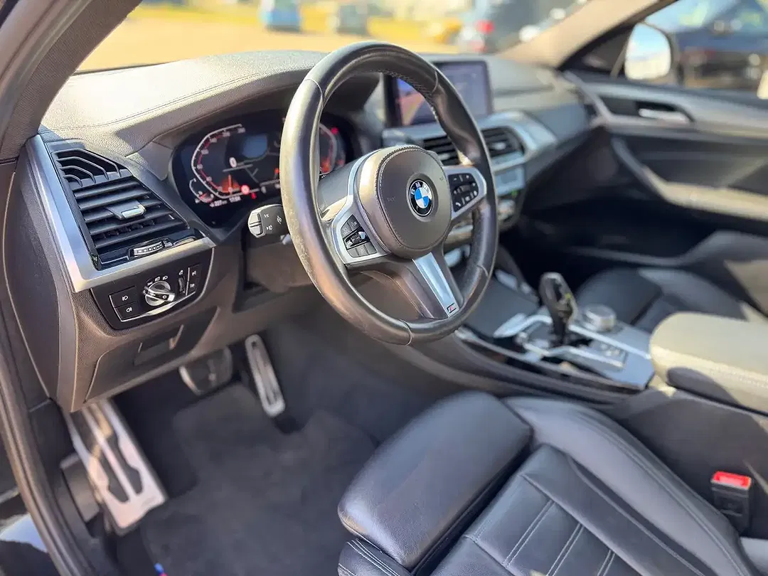 BMW X4 - Thumbnail 13