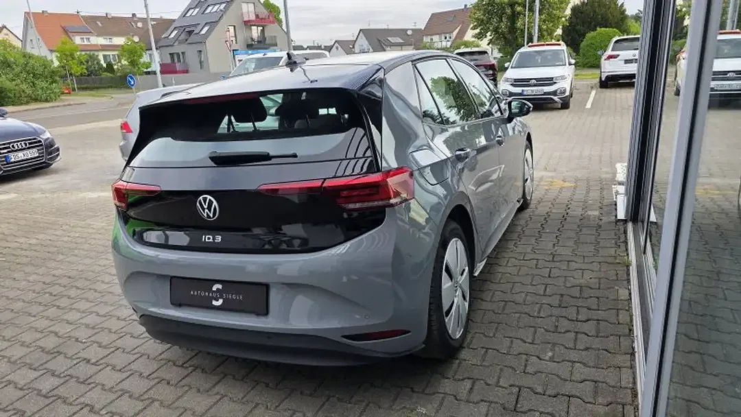 Volkswagen ID.3 - Thumbnail 6