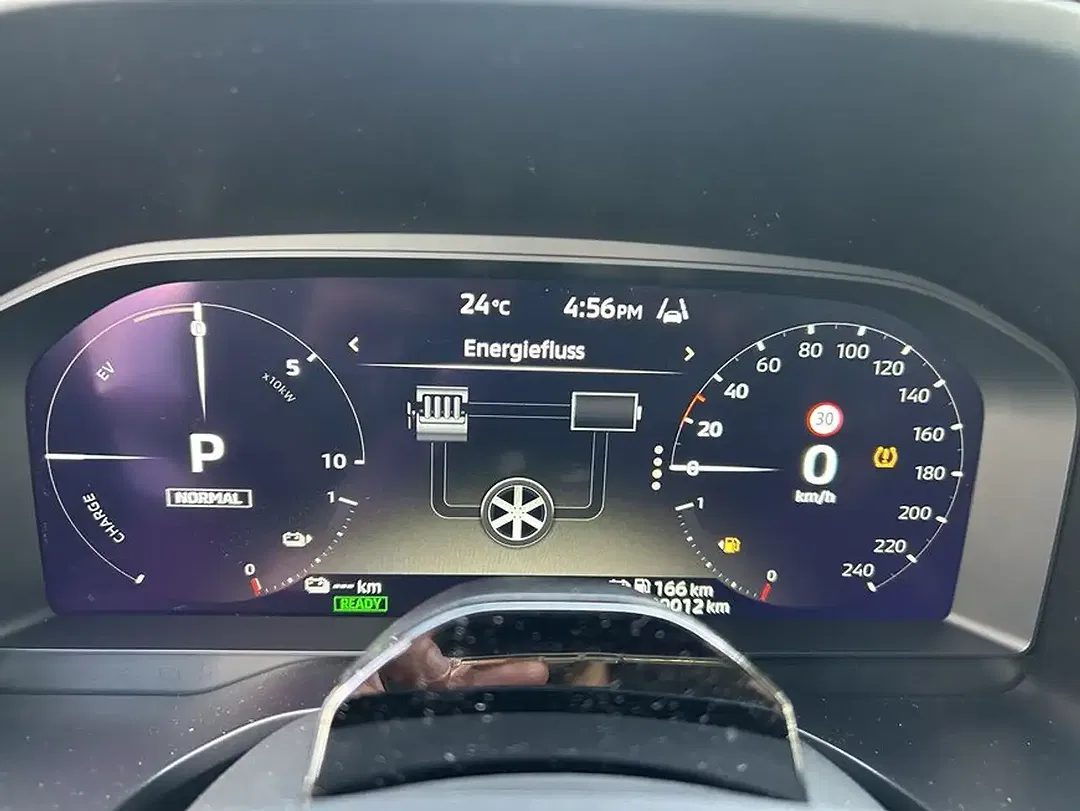 Mitsubishi Outlander - Thumbnail 12