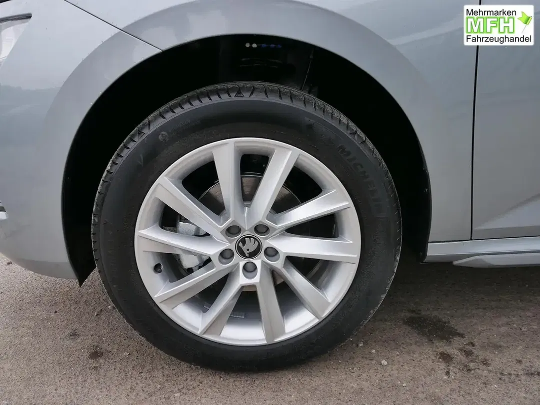 Skoda Kamiq - Thumbnail 3