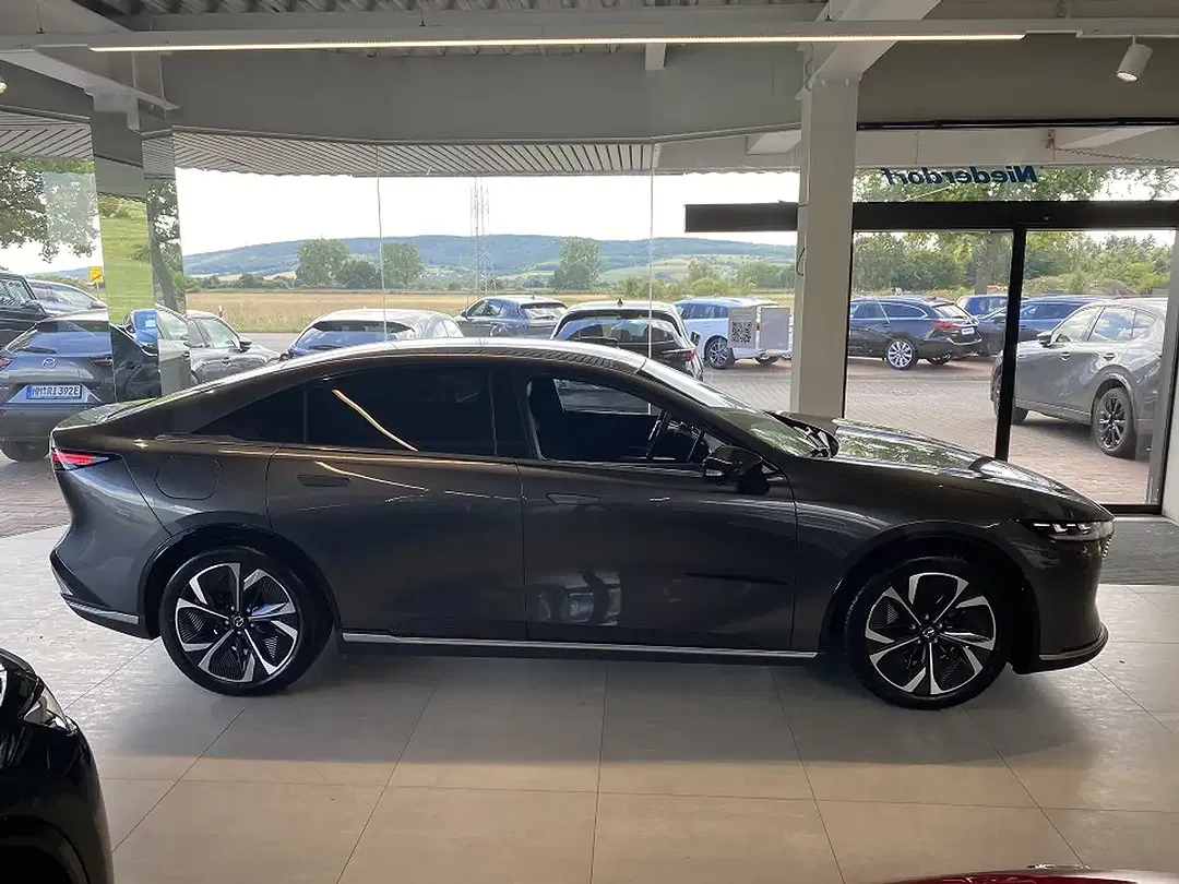 Mazda 6e - Thumbnail 8