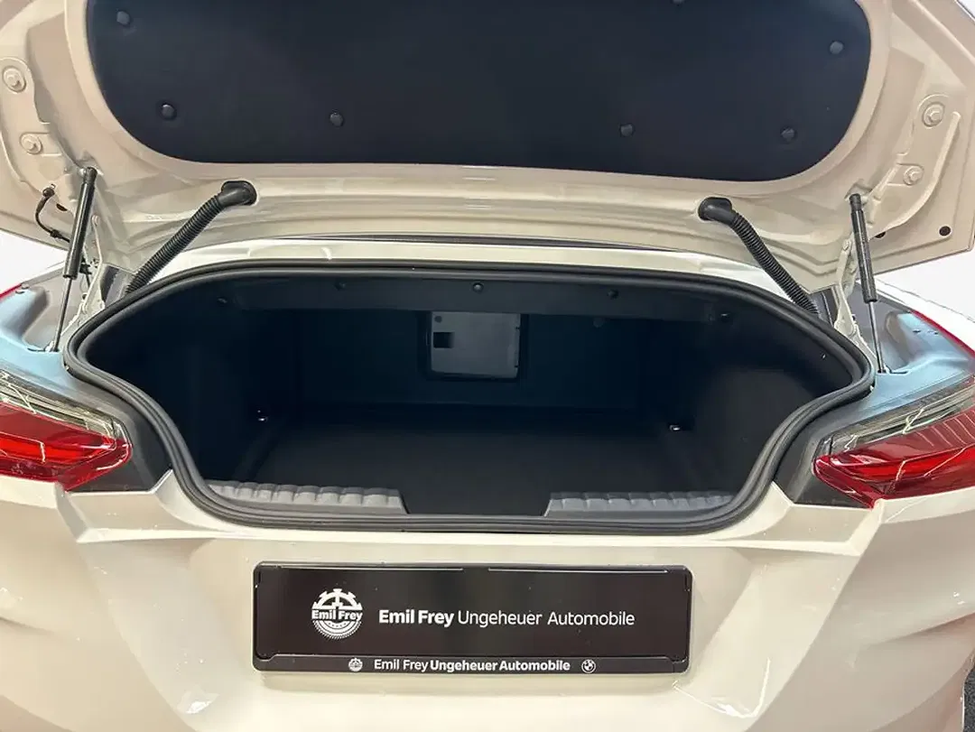 BMW Z4 - Thumbnail 9