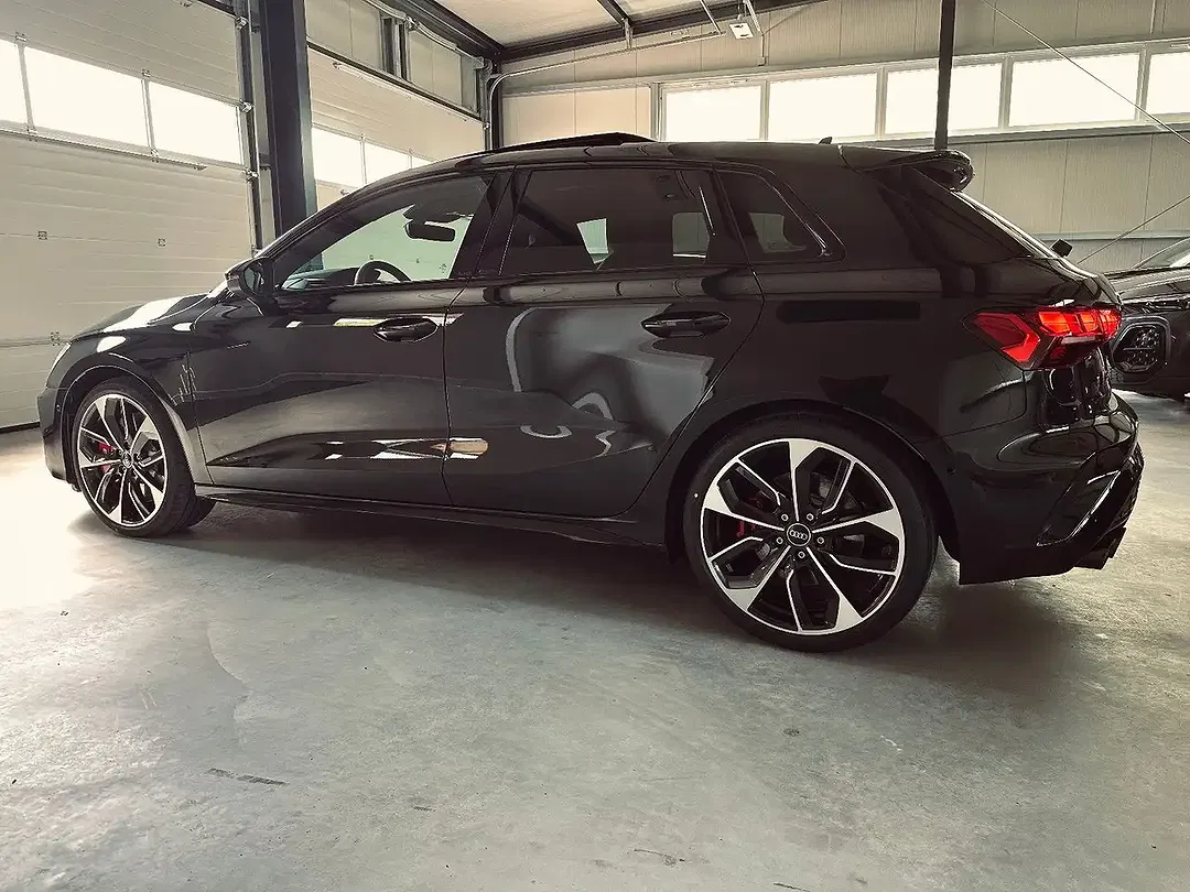 Audi S3 - Thumbnail 2