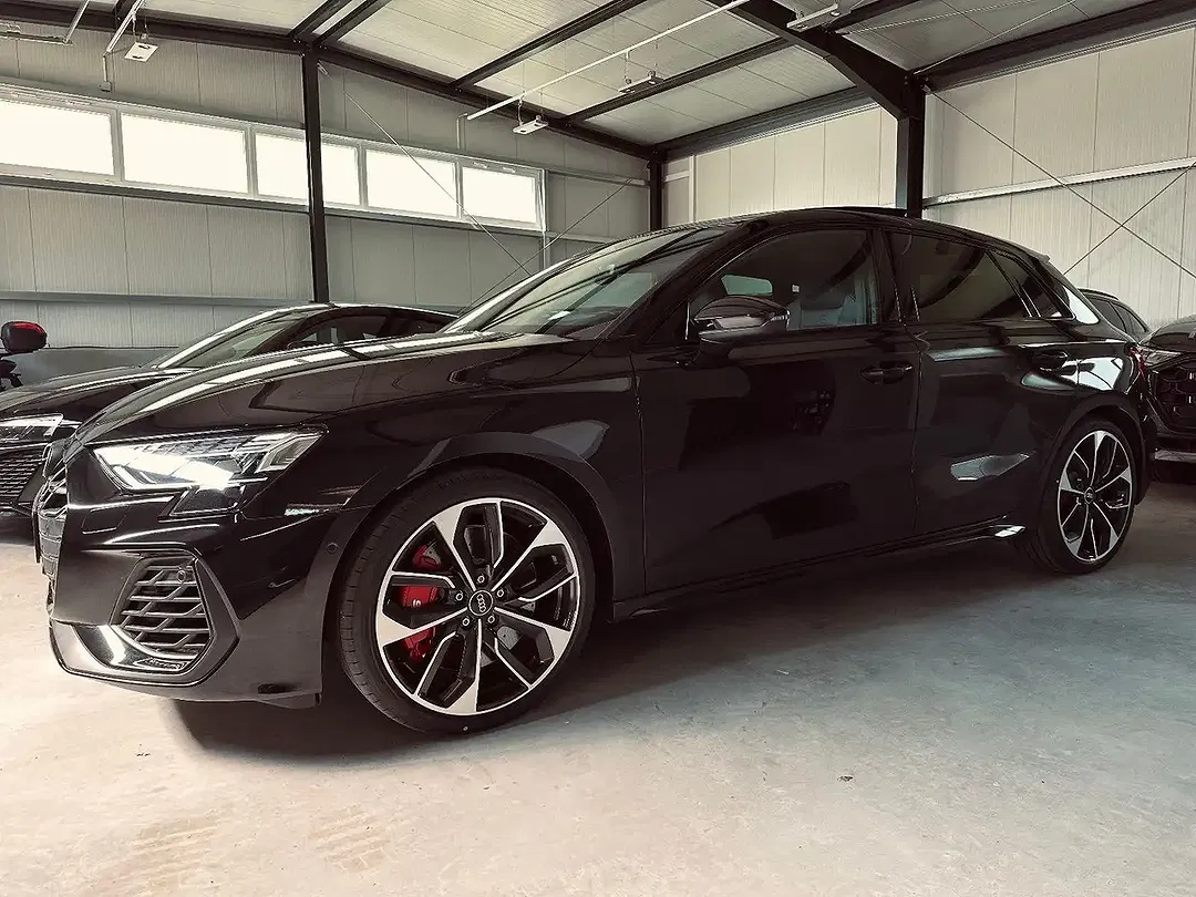 Audi S3 - Thumbnail 4
