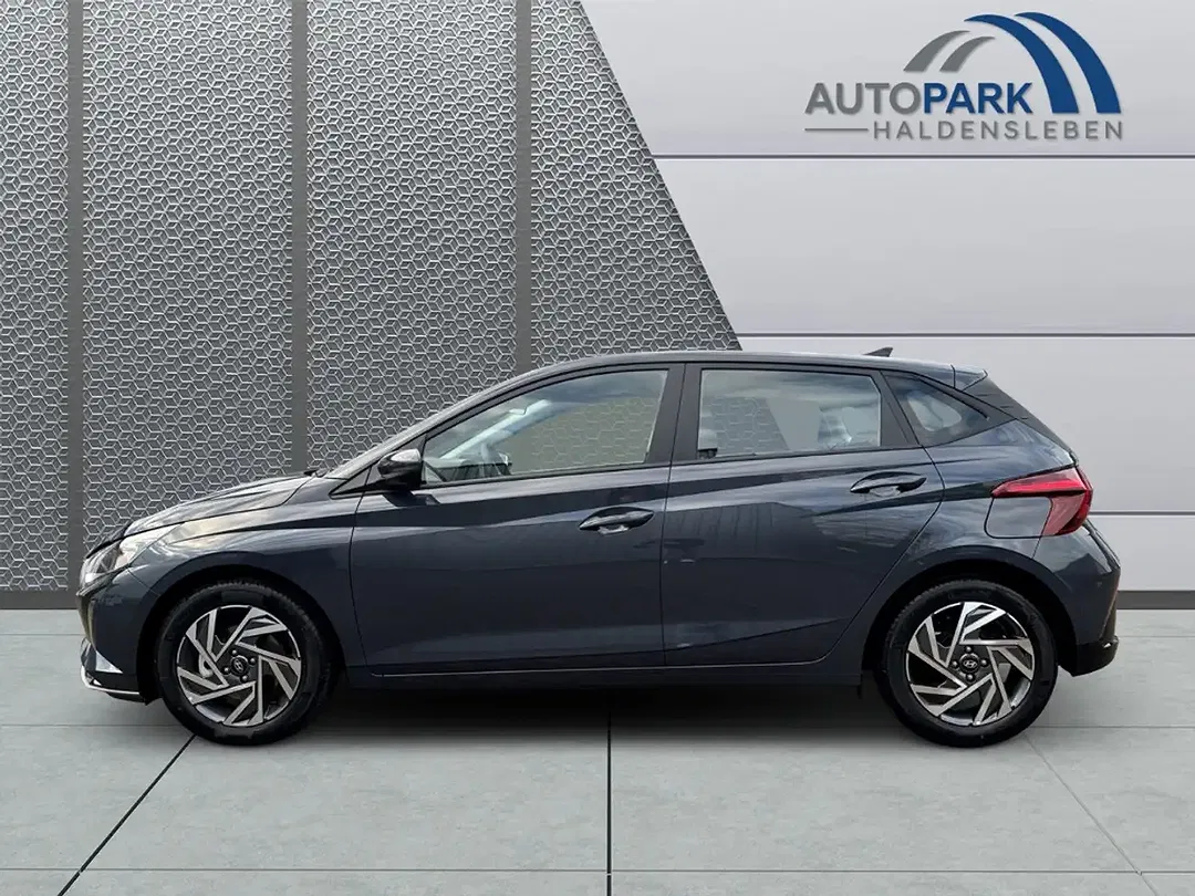 Hyundai i20 - Thumbnail 2
