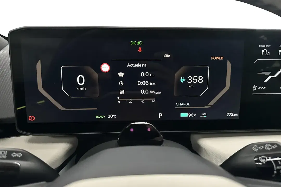 Kia EV4 - Thumbnail 13
