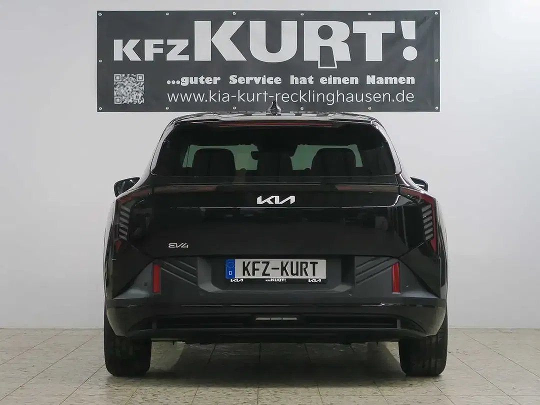 Kia EV4 - Thumbnail 4