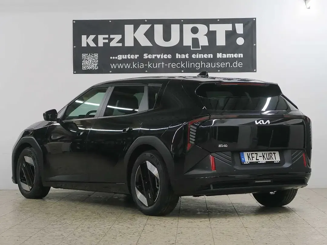 Kia EV4 - Thumbnail 5