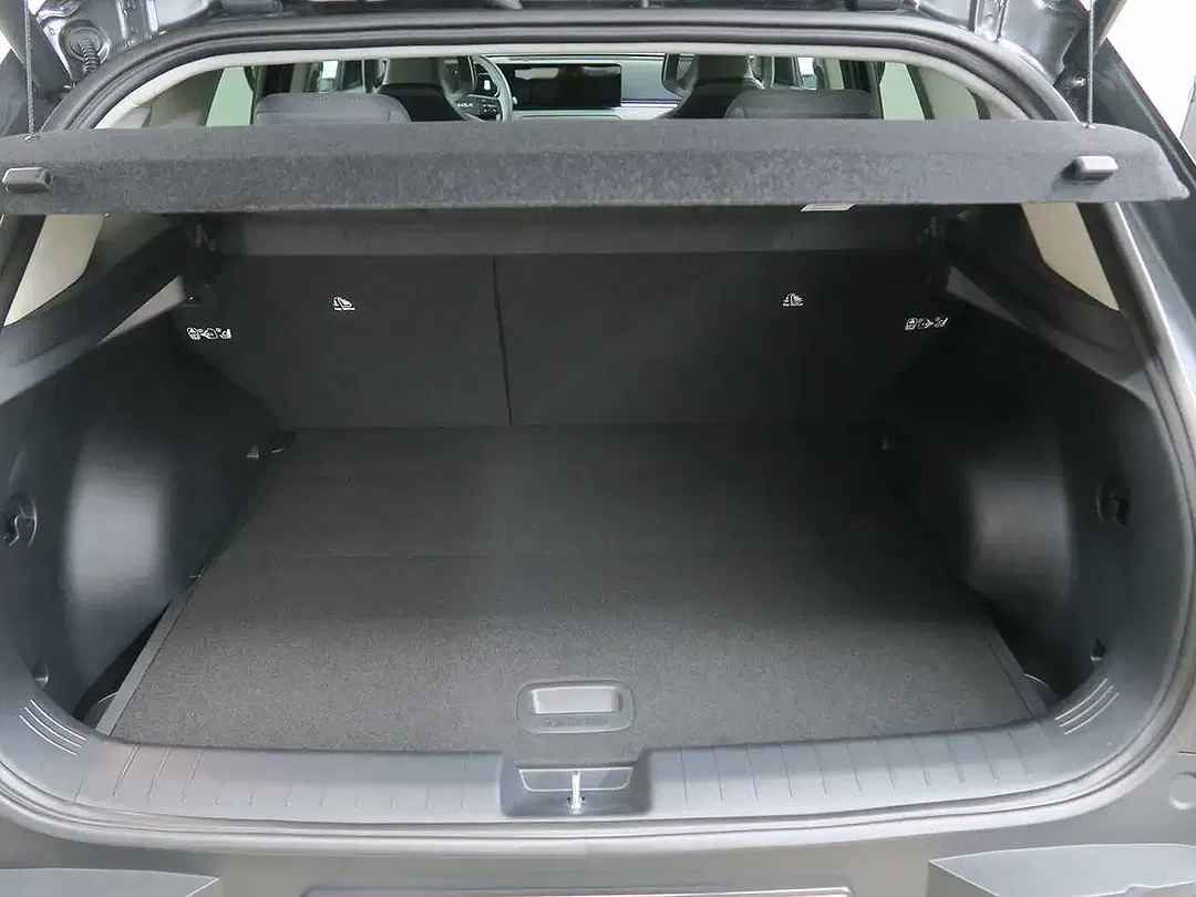 Kia EV4 - Thumbnail 8