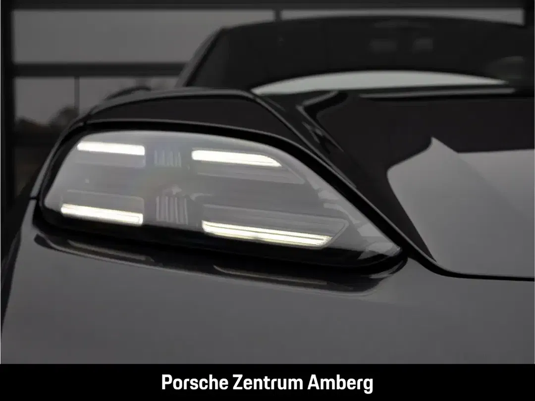 Porsche Macan - Thumbnail 10