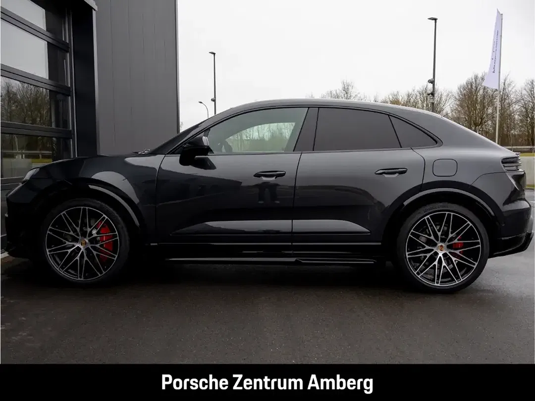 Porsche Macan - Thumbnail 3