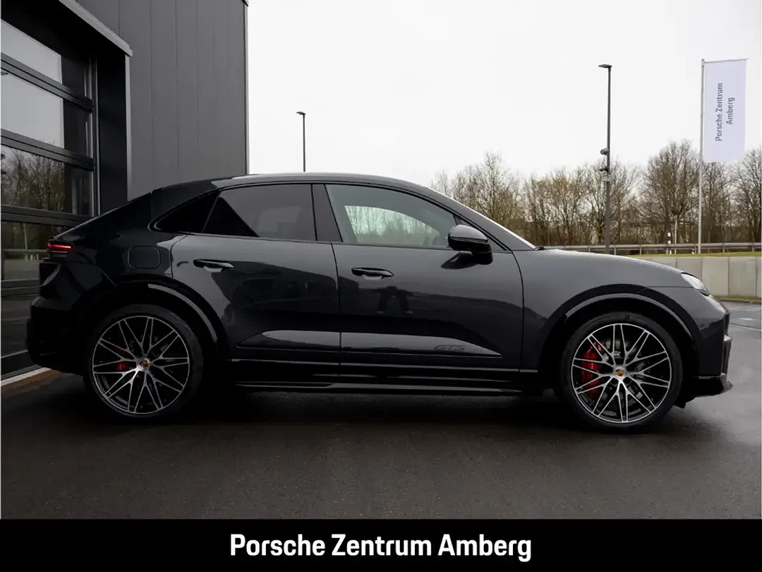 Porsche Macan - Thumbnail 5