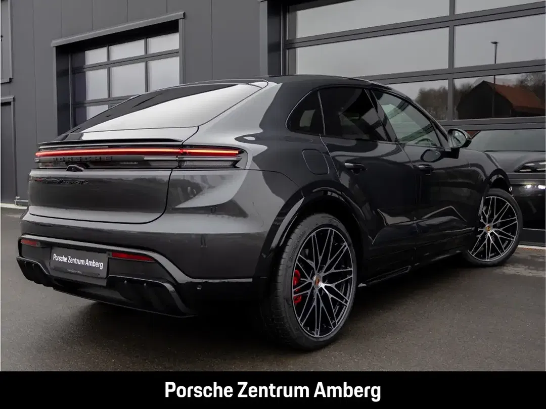 Porsche Macan - Thumbnail 6