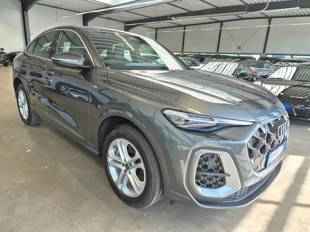 Audi Q5 - Thumbnail 3
