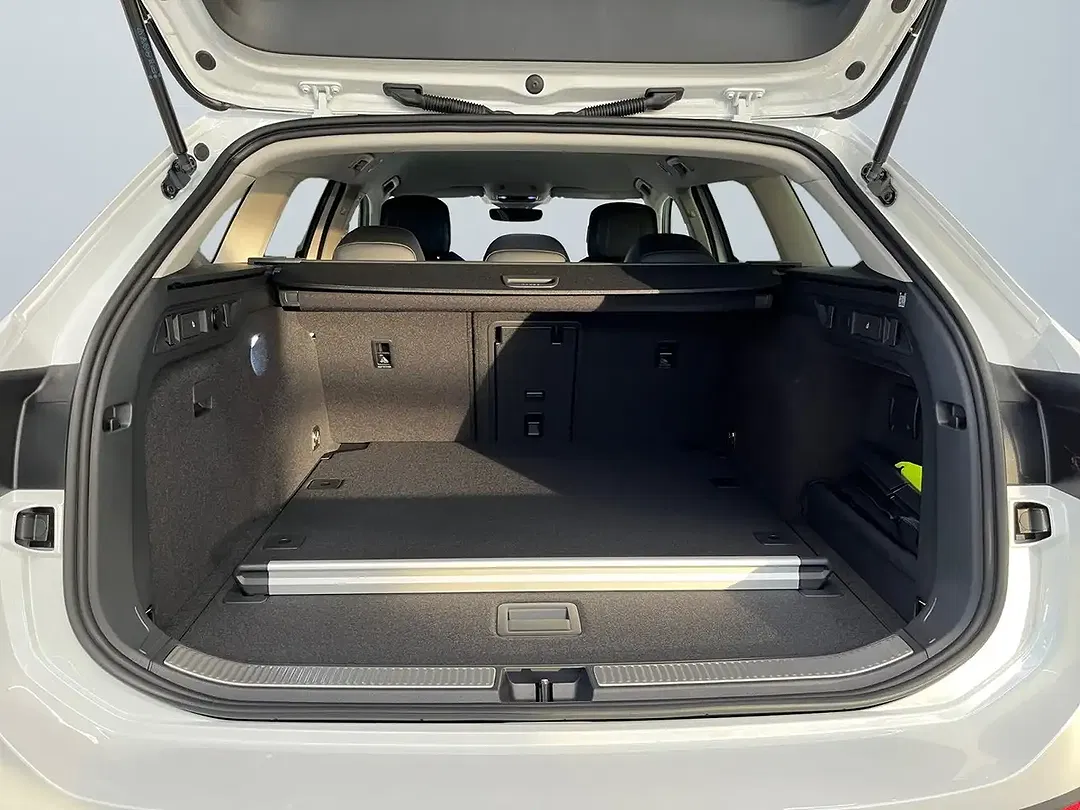 Volkswagen Passat Variant - Thumbnail 13